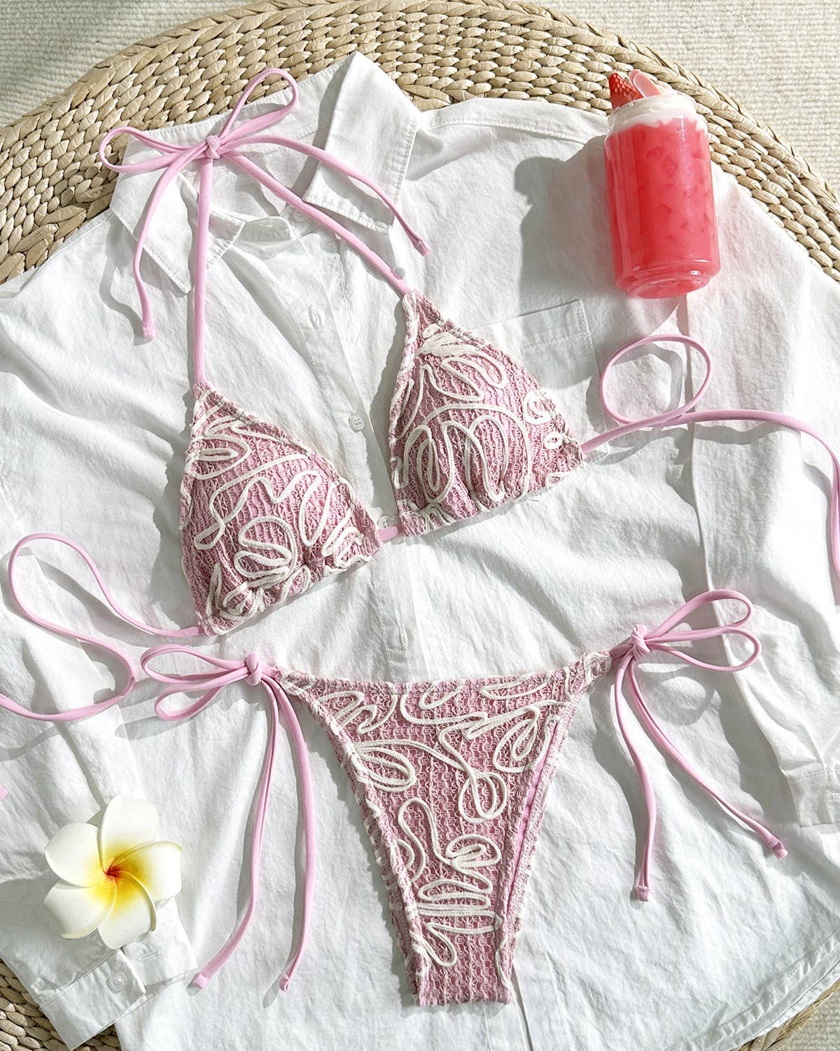 Sexy Line Pattern Halter Bikini Two-Piece Swimsuit Set