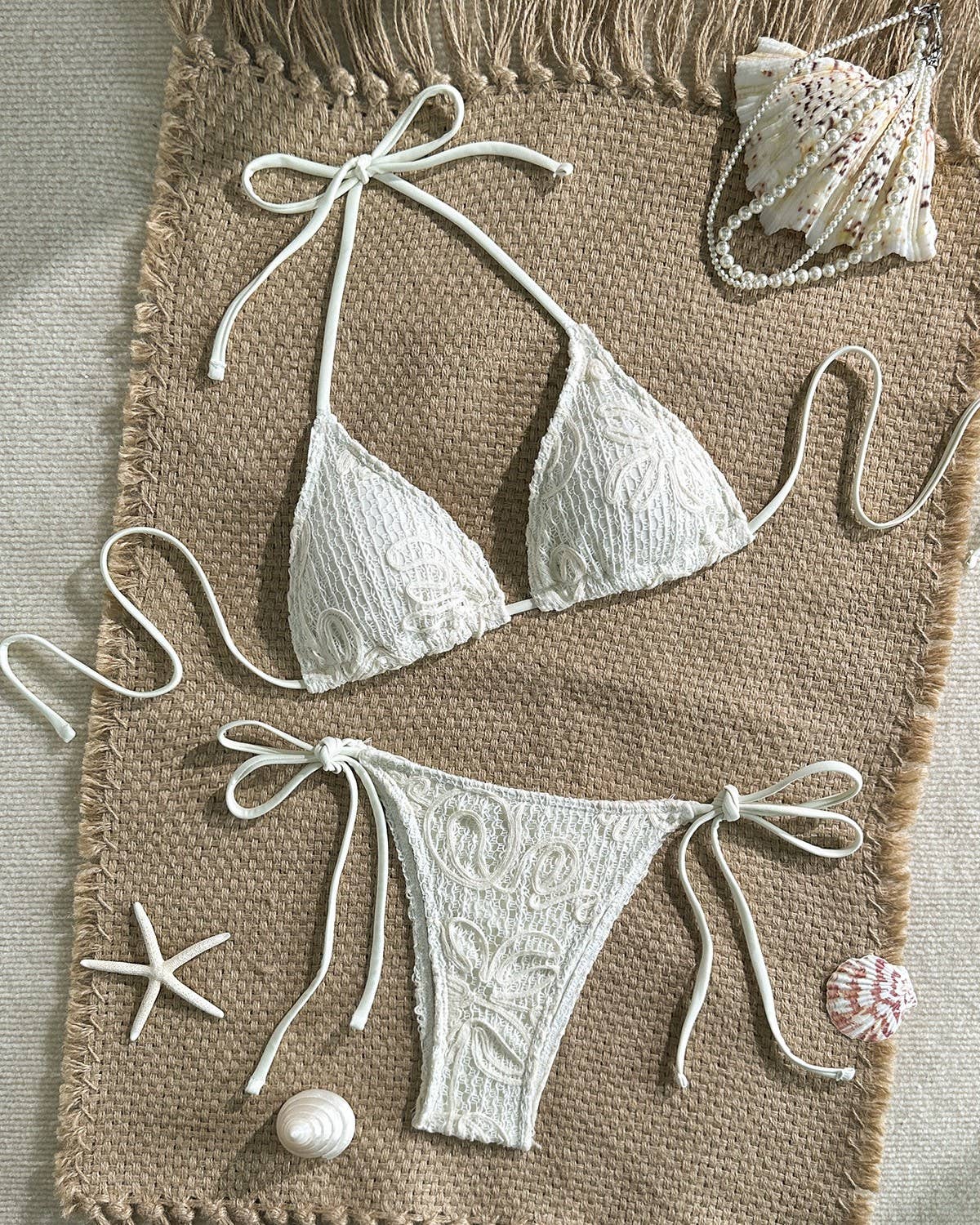 Sexy Line Pattern Halter Bikini Two-Piece Swimsuit Set